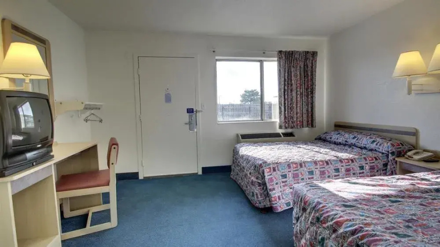 Motel 6 Hays