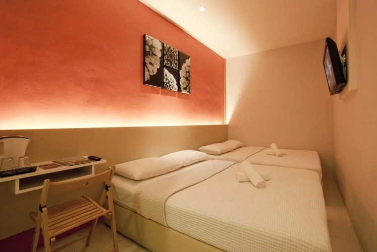 Standard Triple room