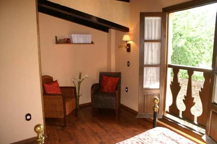 2 Bedrooms Cottage