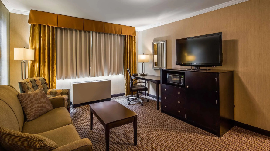Hotel Watertown