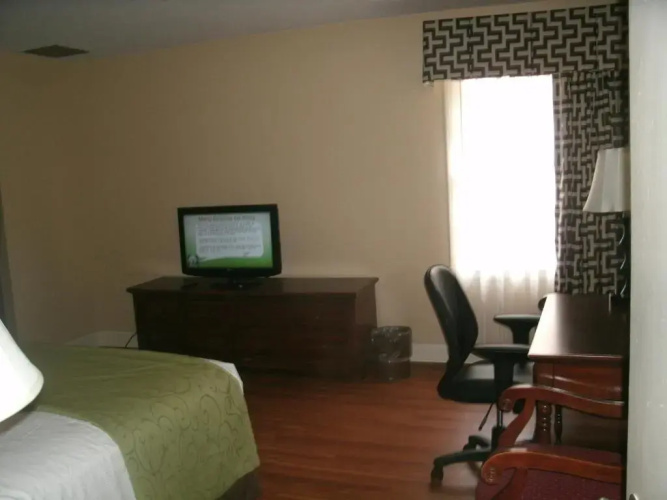 Quality Inn Merry Acres
