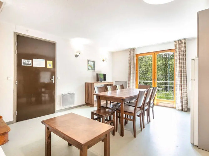 Chalet Retreat Near Slopes