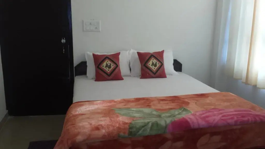 Hotel Vyas & Nirvana Yoga