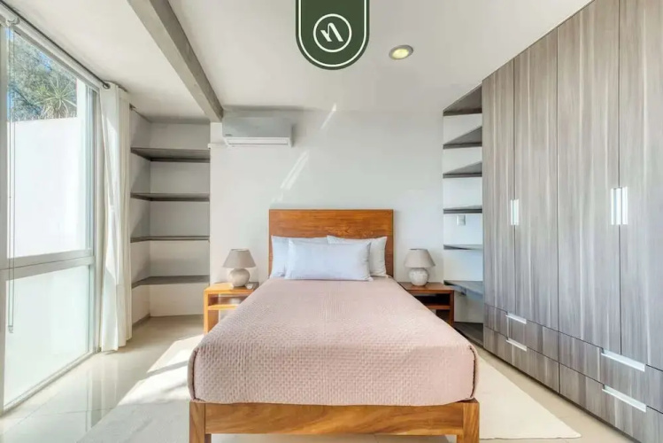 3 BR Condo - Panoramic Views - 5 Min to Downtown