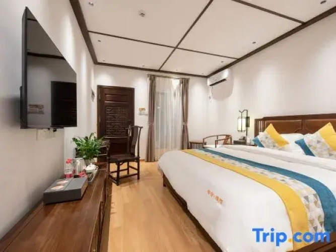 1 Bedroom Standard Double room with view