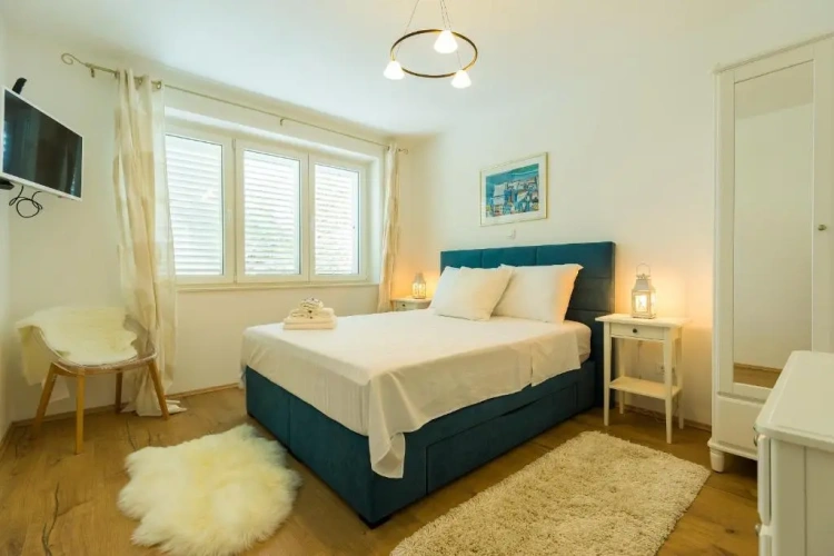2 Bedrooms Apartment with balcony and with sea view