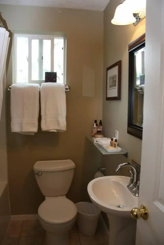 Suite Amour Hobby Farm and B & B