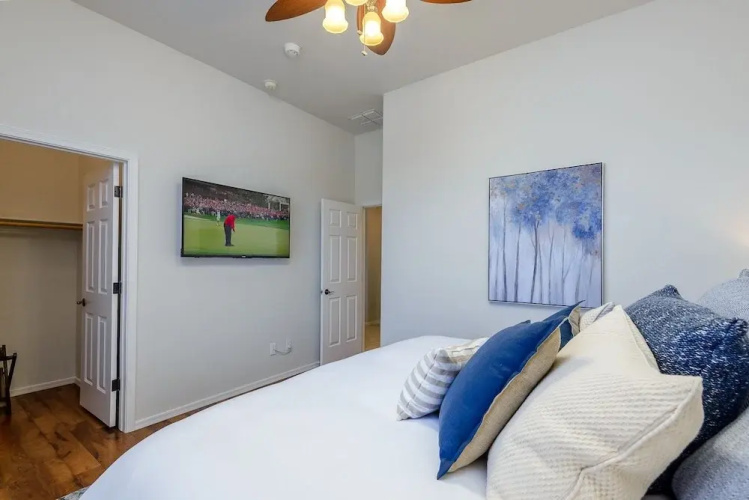 Casa Gamble 5 Bedroom Home by RedAwning
