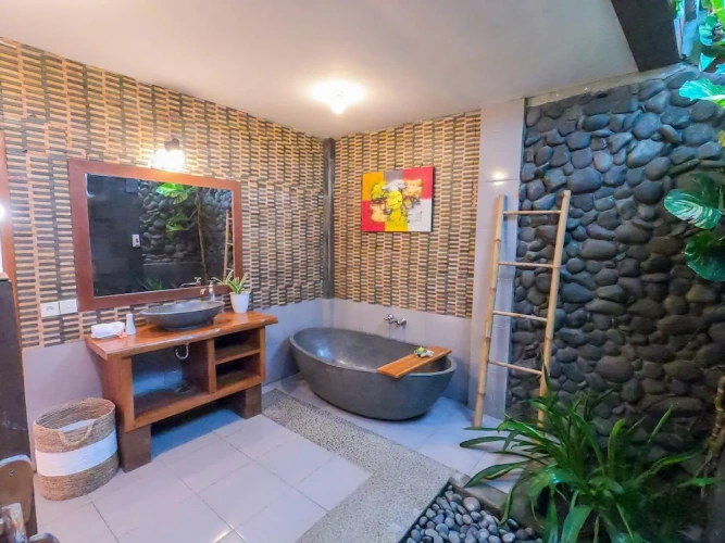 Standard Double room with partial ocean view