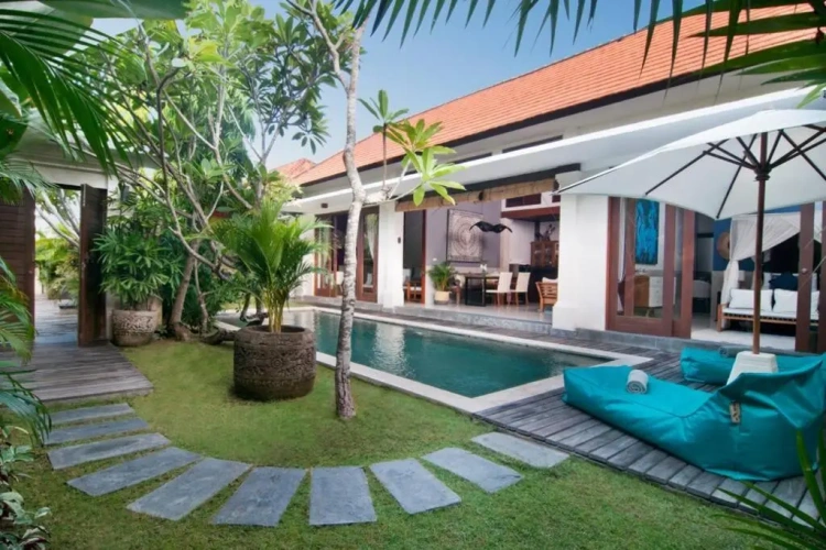 2 Bedrooms Villa