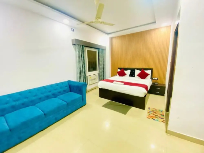 Hotel Paras R Inn