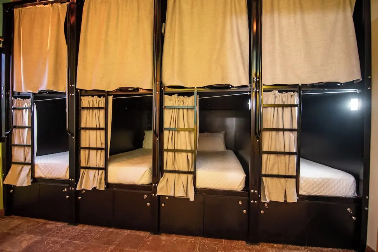 Yes Please Hostel