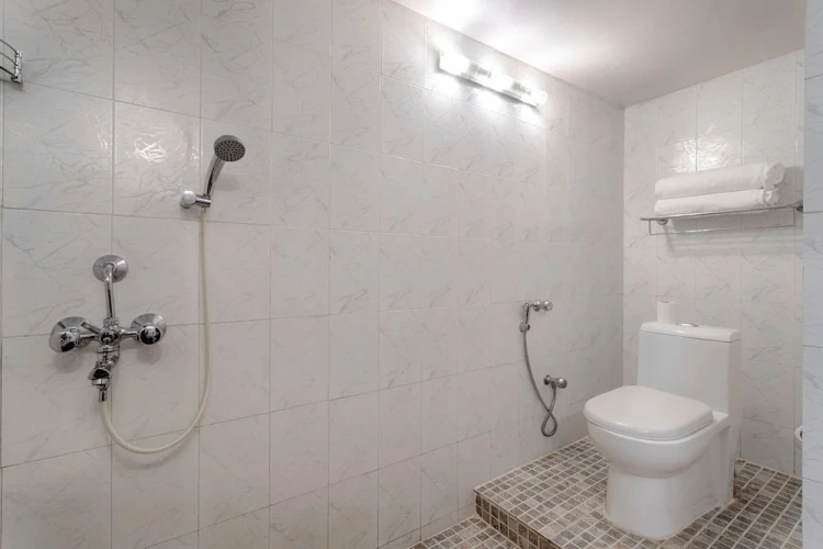 2 Bedrooms Quadruple Villa