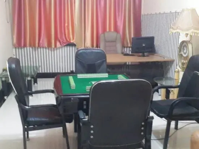 Dengfeng Business Hotel