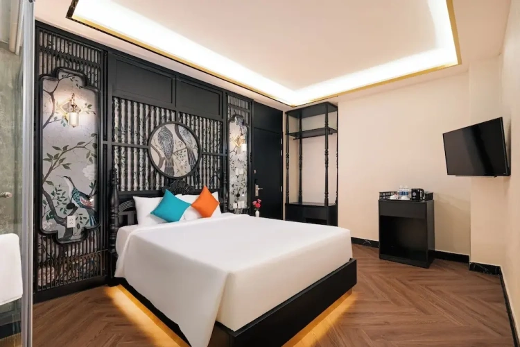 Deluxe Double room with city view