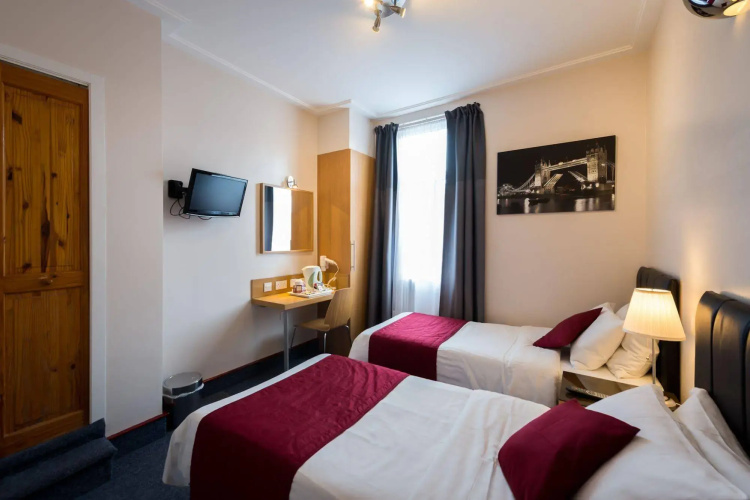 Adria Hotel