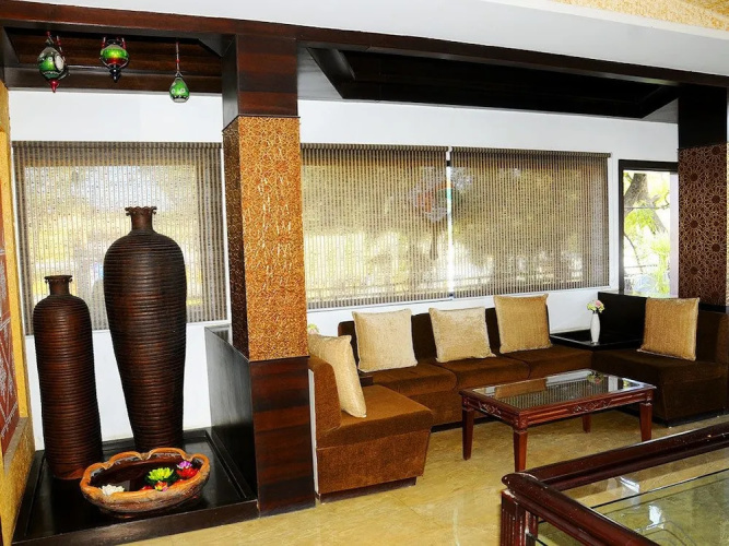 Hotel Ashray