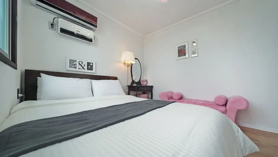 Taean Versailles Pension