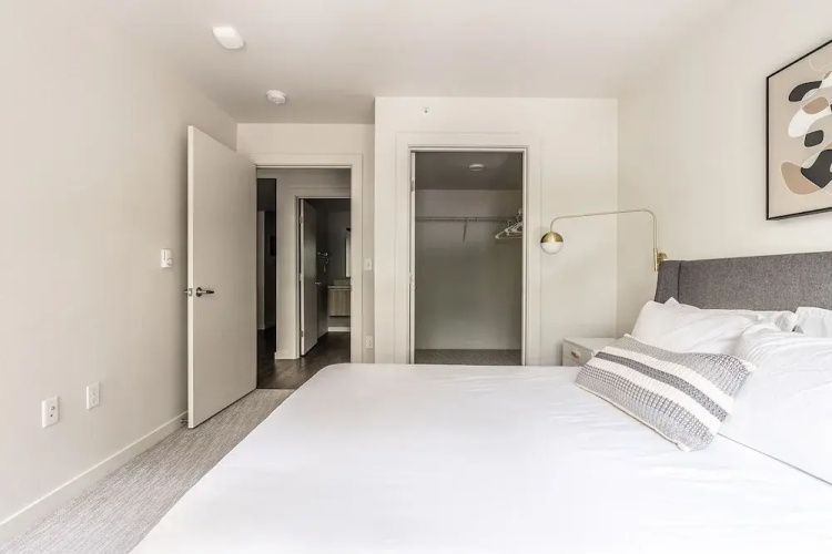 Sophari Downtown: Bellevue Apartments