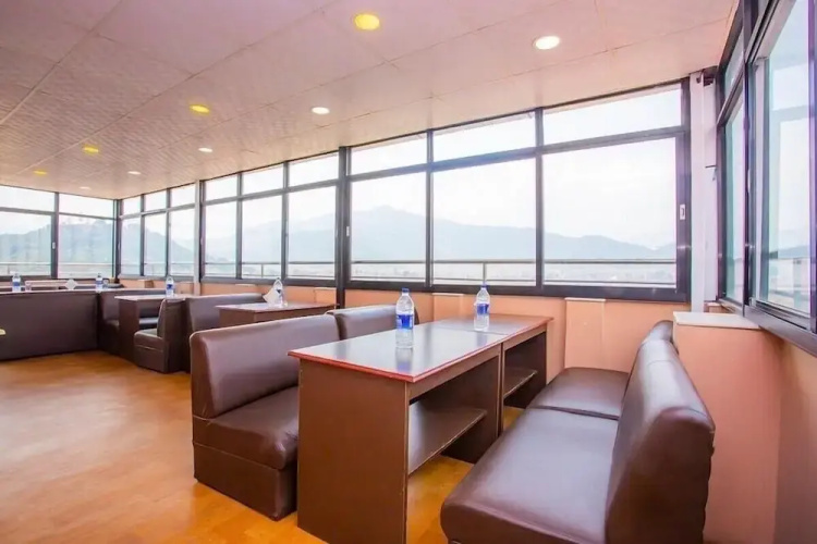 Hotel Om