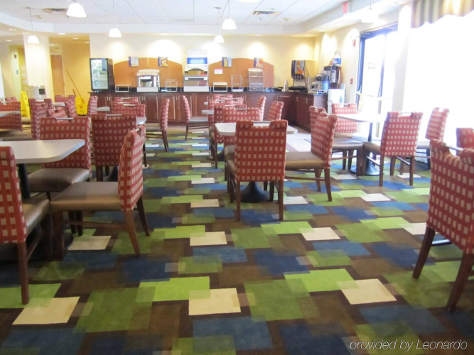 Holiday Inn Express Boston photo 31