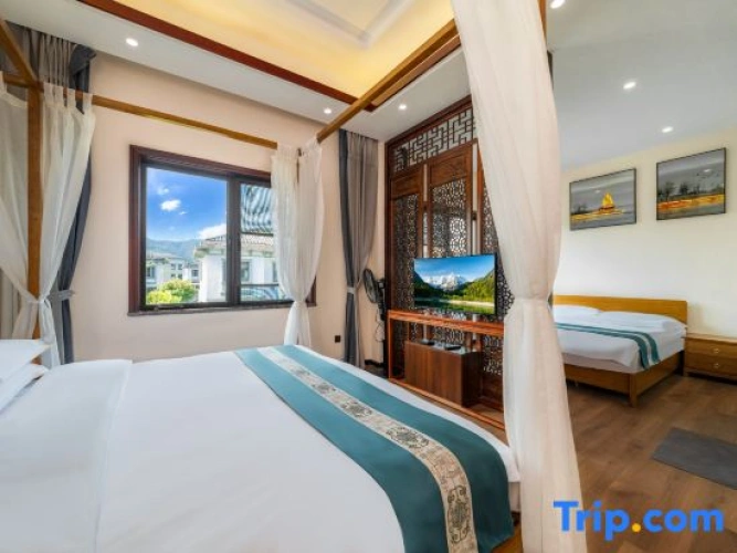 Deluxe Family Suite