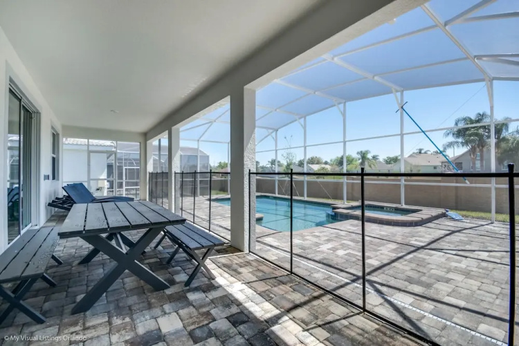 1666 Moonvalley Drive