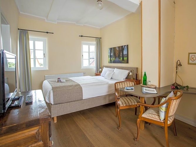 Standard Double room with view