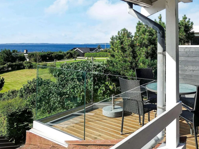 8 Person Holiday Home in Ebeltoft-by Traum