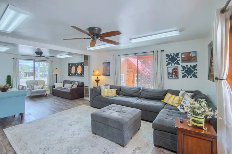 Group Getaway w/ Mtn Views: Home in Circleville!