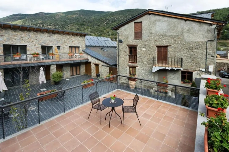 Twin Apartment
