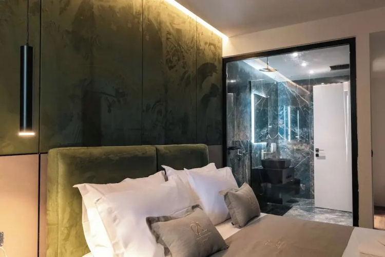Cuni Luxury Hotel