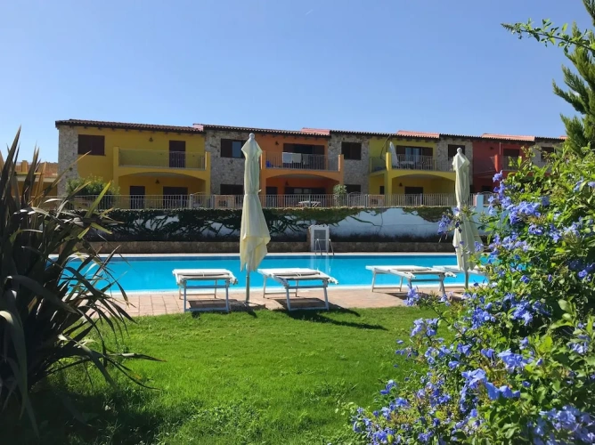 2 Bedrooms Deluxe Apartment with pool view