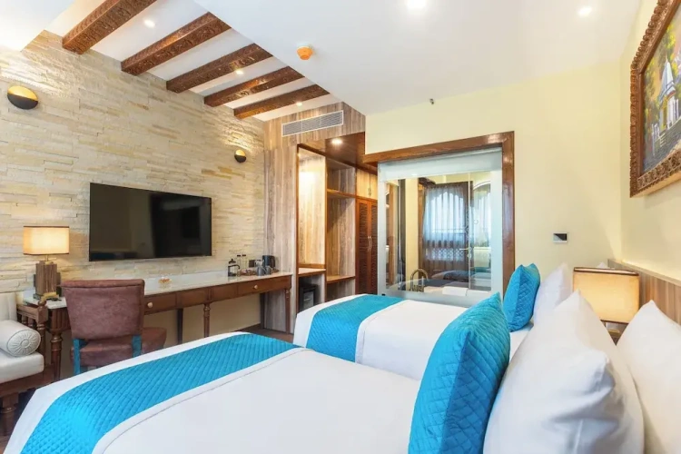 Triple Suite