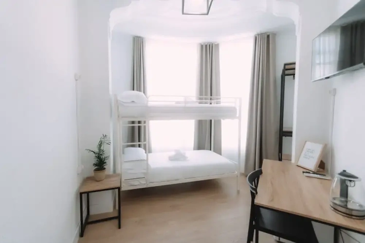 Economy room