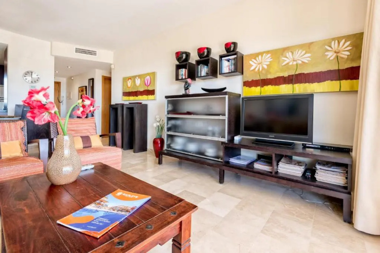 Malibu Mansions Condo С5 by Rafleys