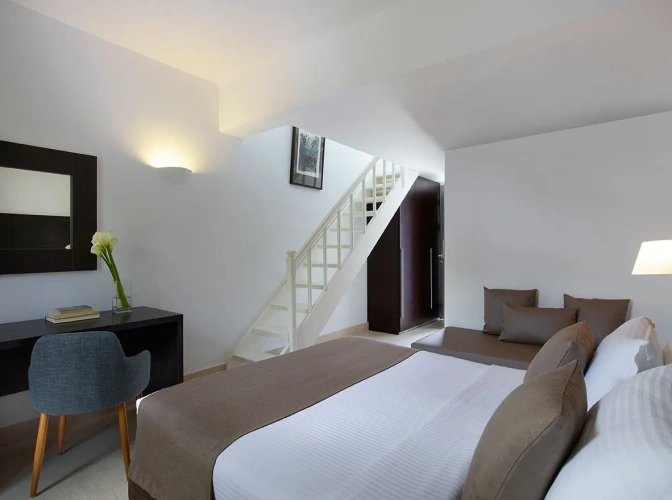 Double Suite