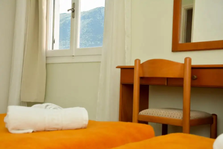 Costa Hotel