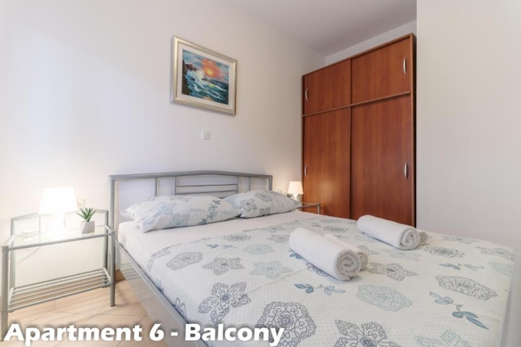 Apartment with balcony