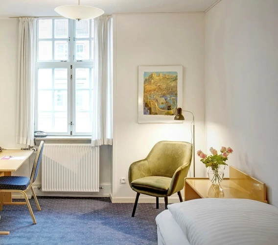 Standard Double room with view