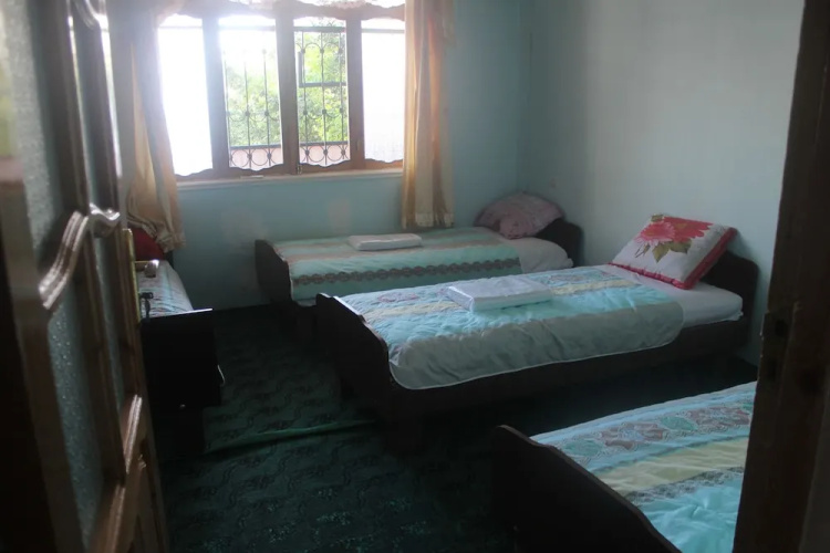 Canal Hostel