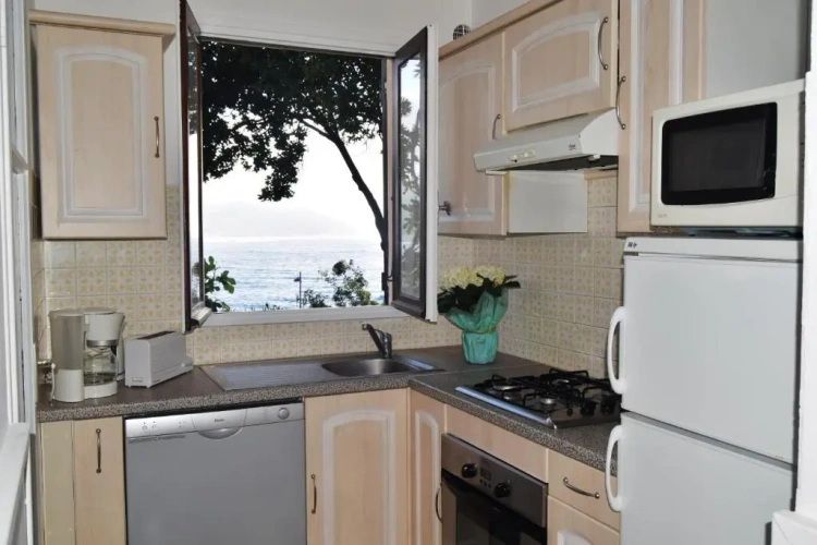 2 Bedrooms Cottage