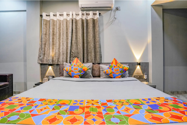 Fabhotel Viva House