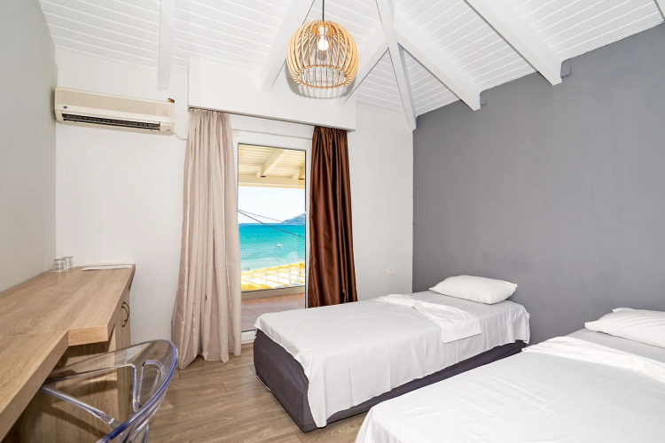 Cameo Beach Resort