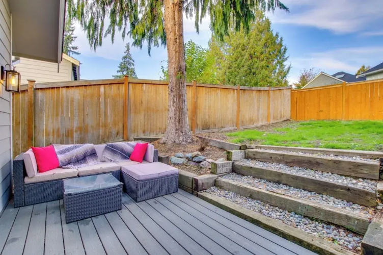 Private Yard & Fire Pit! Modern Kirkland Abode