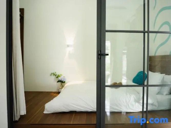 Standard Double room with city view