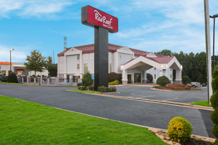 Red Roof Inn & Suites Newnan photo 18