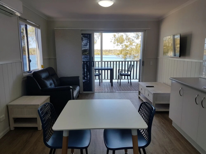 Pelican Caravan Park