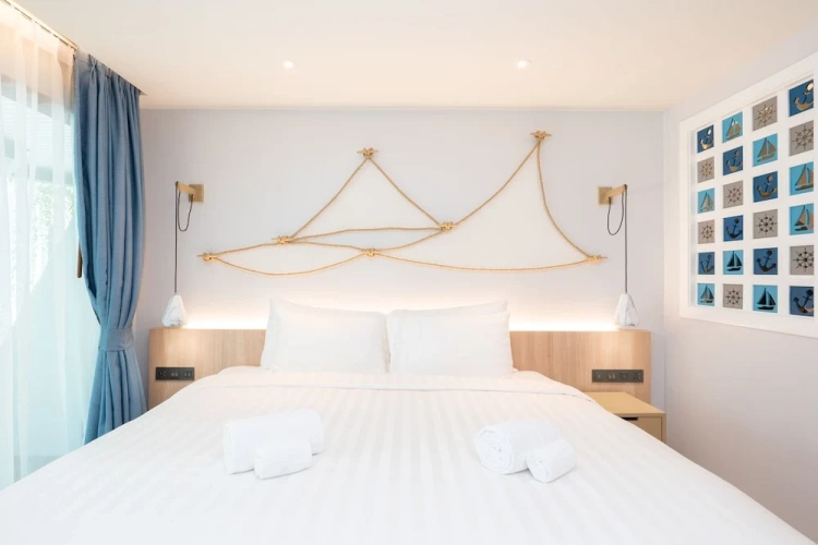 Deluxe Double room with pool view