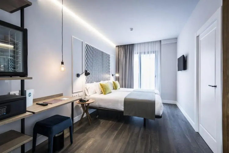 Intelier Victoria Hotel